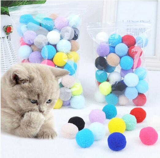 Interactive Cat Toy – Plush Ball with Feather Teaser