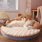 Winter Cat Sleeping Nest – Cozy Semi-Enclosed Pet Bed for Cold Weather Comfort