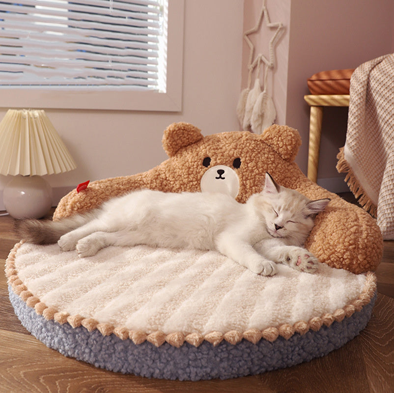 Winter Cat Sleeping Nest – Cozy Semi-Enclosed Pet Bed for Cold Weather Comfort