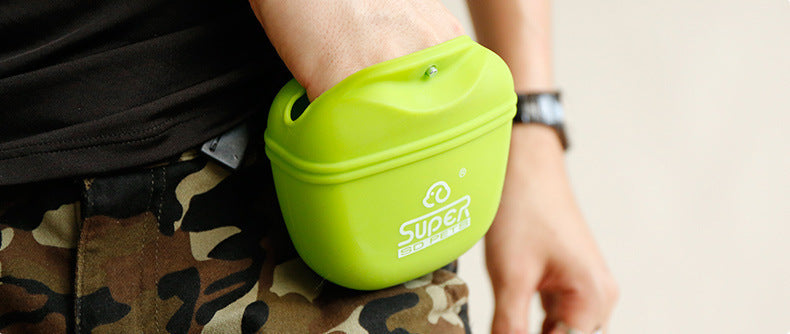 Premium Silicone Dog Training Treat Bag – Portable, Leak-Proof, Eco-Friendly Pouch for Wet & Dry Food – Magnetic Closure with Belt Clip